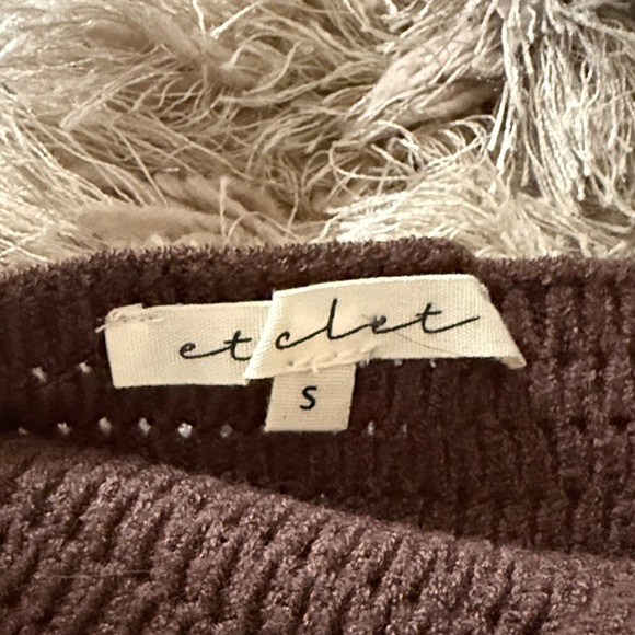 Brown Knit skirt set. Never worn. - Picture 4 of 5